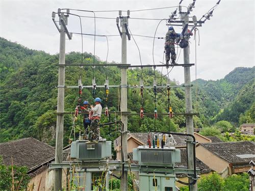 國網(wǎng)壽寧縣供電公司：炎夏施工“不停電” 應(yīng)急發(fā)電“送清涼”