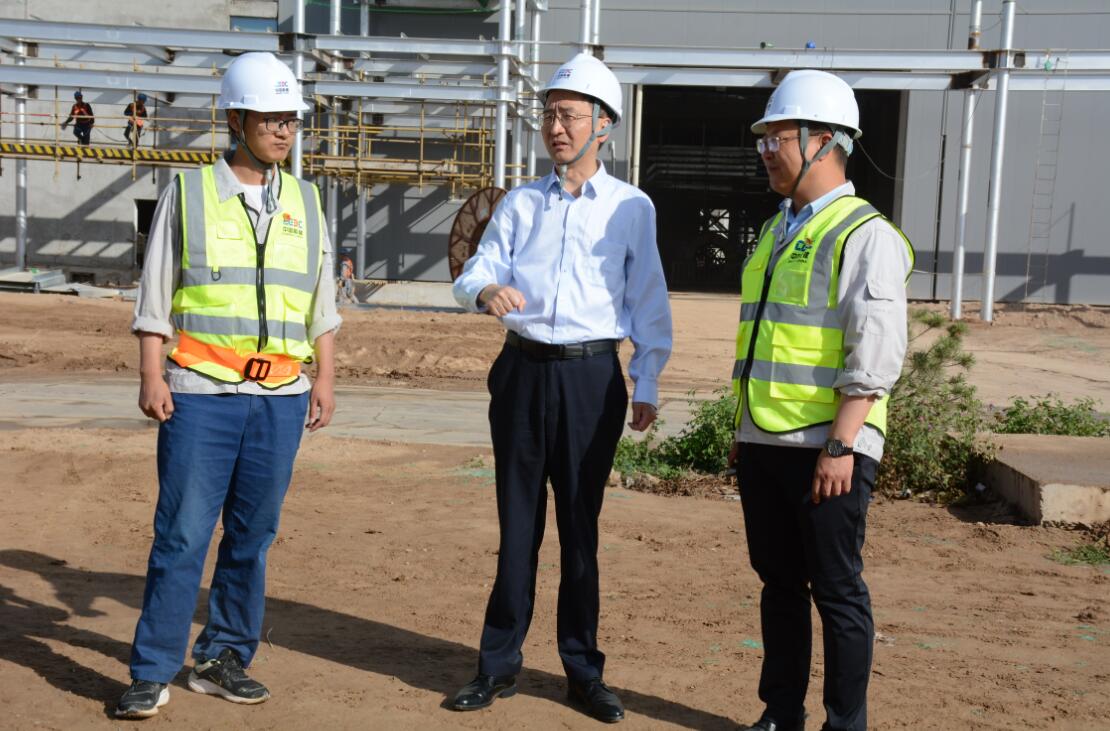 中國能建建筑集團(tuán)黨委委員、副總經(jīng)理汪公河到正寧百萬項(xiàng)目調(diào)研指導(dǎo)